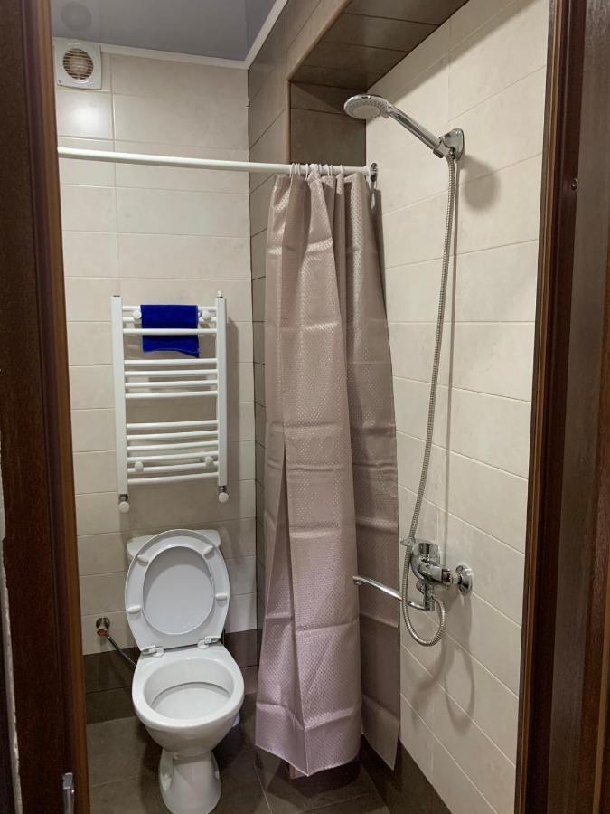 Art Hole Bed & Breakfast Kutaisi Exterior photo