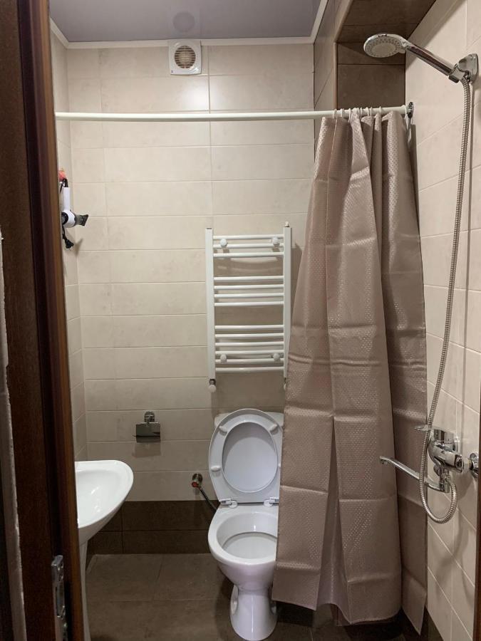 Art Hole Bed & Breakfast Kutaisi Exterior photo